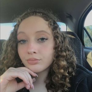 Meet your Posher, Ashlyn